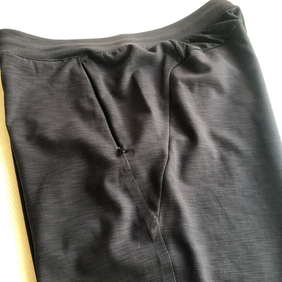 Lululemon Athletica Men’s Size L Black Joggers Sweatpants Yoga Pants Activewear - Picture 15 of 16